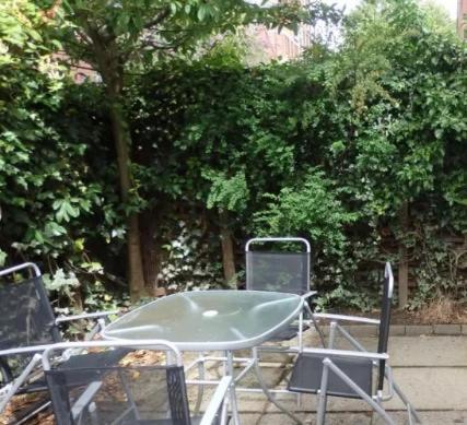 Great Location - City Centre - Parking - 4 Beds - 2 Bedrooms