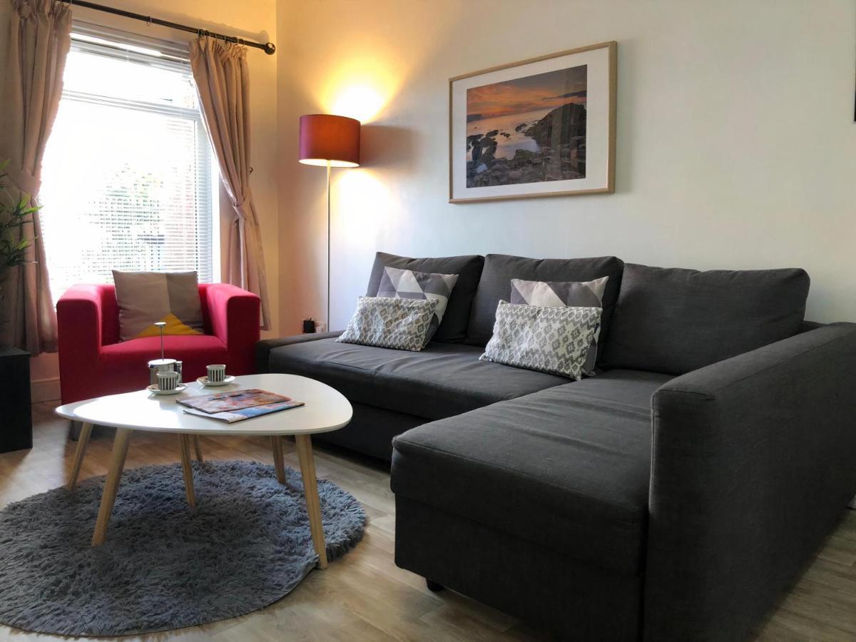 Appartement Great Location - Centre - Parking - 4 Beds - 2 Bedrooms *